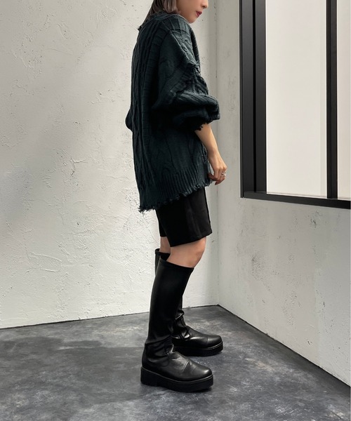 apres jour mignon(アプレジュールミニョン)の「ダメージケーブルニット【ZOZOTOWN限定アイテム】(ニット/セーター・レディース・ブラック/ダークグリーン/アイボリー/マスタード/オレンジ/ブルー・X-LARGE/フリー)」の12枚目の写真