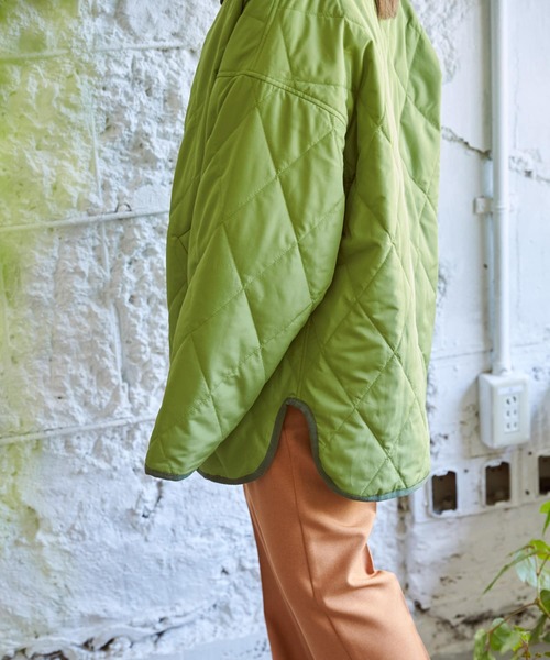 HEYUMM（ヘユム）の「ノーカラーキルティングショートジャケット（その他アウター・レディース・ネイビー/オリーブ/アイボリー・ONE）」の15枚目の写真