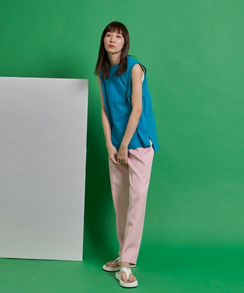 カラータックテーパードパンツ