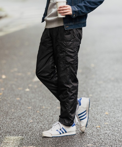 Blue Standard (ブルースタンダード)の「【BLUE STANDARD/ブルースタンダード】スーパー防寒 裏アルミ使い保温中綿イージーカーゴパンツ(カーゴパンツ・メンズ・ブラック/ベージュ/カーキ/スミクロ・MEDIUM/LARGE/X-LARGE)」の6枚目の写真