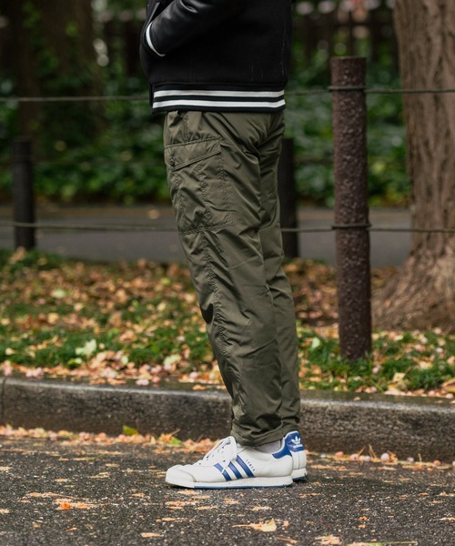 Blue Standard (ブルースタンダード)の「【BLUE STANDARD/ブルースタンダード】スーパー防寒 裏アルミ使い保温中綿イージーカーゴパンツ(カーゴパンツ・メンズ・ブラック/ベージュ/カーキ/スミクロ・MEDIUM/LARGE/X-LARGE)」の16枚目の写真