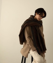 DARK CHECK STOLE