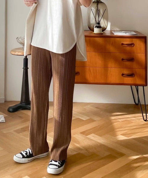 classicalelf(クラシカルエルフ)の「【低身長・高身長対応】自分好みの丈感に!セルフカットフレアプリーツカラーイージーパンツ(その他パンツ・レディース・ブラック/ベージュ/グリーン系その他/ピンク/チャコールグレー/キャメル・MEDIUM/X-LARGE)」の5枚目の写真