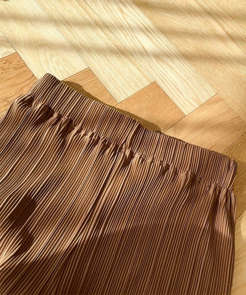 classicalelf(クラシカルエルフ)の「【低身長・高身長対応】自分好みの丈感に!セルフカットフレアプリーツカラーイージーパンツ(その他パンツ・レディース・ブラック/ベージュ/グリーン系その他/ピンク/チャコールグレー/キャメル・MEDIUM/X-LARGE)」の19枚目の写真