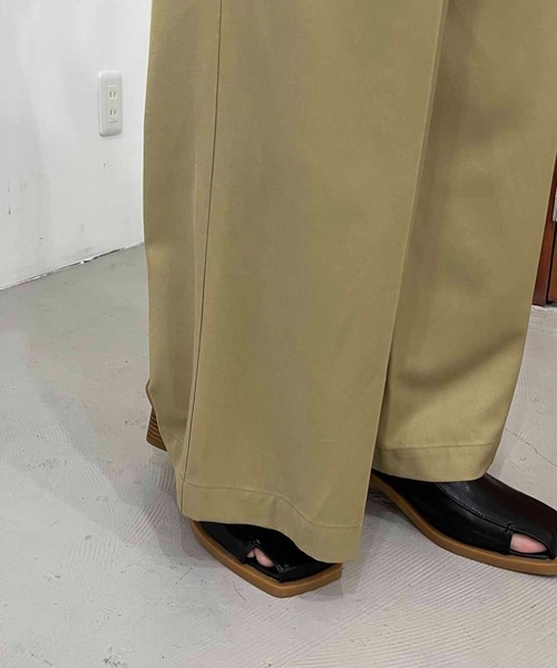 CAPRICIEUX LE'MAGE(カプリシューレマージュ)の「アシメワイドサロペット(サロペット/オーバーオール・レディース・ベージュ/ブラック・FREE)」の10枚目の写真