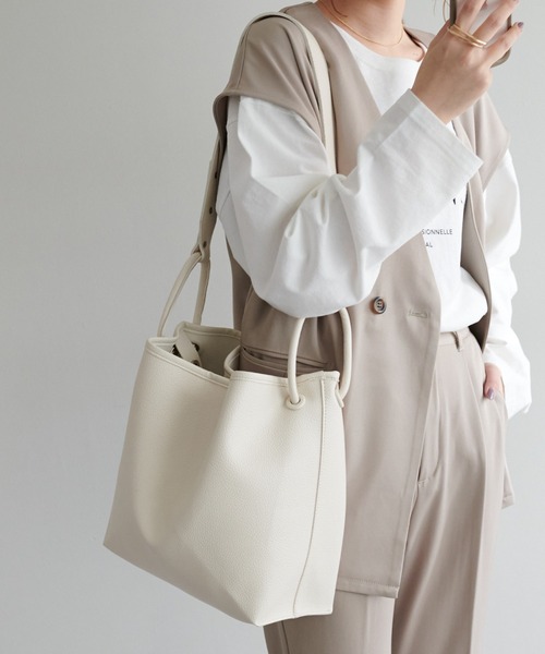 DISCOAT(ディスコート)の「【3WAY/WEB限定】ワンハンドル付3wayバッグ(トートバッグ・レディース・ブラック/ベージュ/ブラウン・FREE)」の18枚目の写真