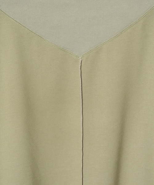 OSMOSIS（オズモーシス）の「ボリュームスリーブプルオーバー（スウェット・レディース・ブラック/ライトカーキ/ライトベージュ・ONE SIZE）」の19枚目の写真