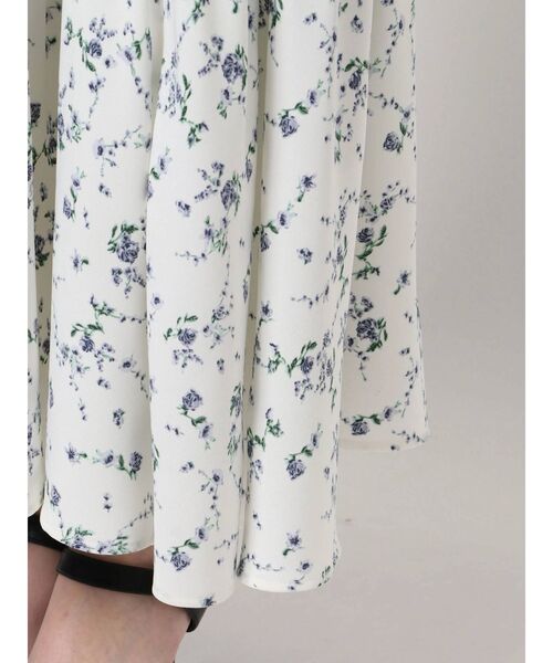 CALNAMUR（カルナムール）の「サイドオープンマキシワンピース（ワンピース・レディース・ブラウン/その他/ホワイト/ライトグリーン・FREE）」の21枚目の写真