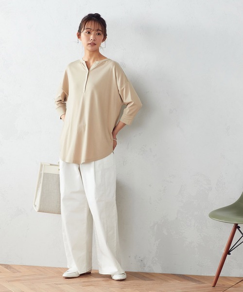COMME CA ISM(コムサイズム)の「ヘンリーネック チュニック(Tシャツ/カットソー・レディース・ベージュ/ホワイト/ブラック・MEDIUM/LARGE)」の14枚目の写真