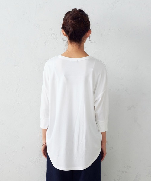 COMME CA ISM(コムサイズム)の「ヘンリーネック チュニック(Tシャツ/カットソー・レディース・ベージュ/ホワイト/ブラック・MEDIUM/LARGE)」の7枚目の写真
