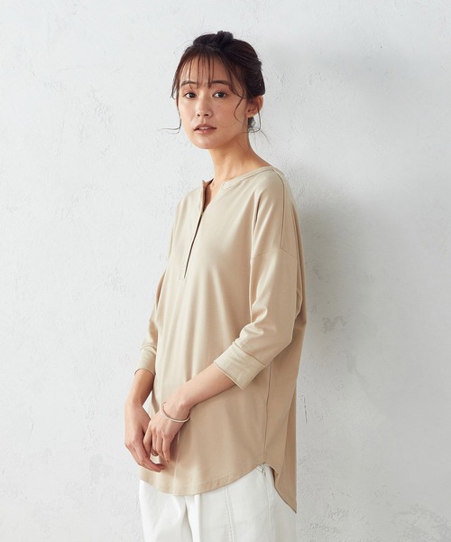 COMME CA ISM(コムサイズム)の「ヘンリーネック チュニック(Tシャツ/カットソー・レディース・ベージュ/ホワイト/ブラック・MEDIUM/LARGE)」の16枚目の写真