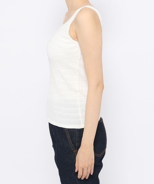 LOWRYS FARM（ローリーズファーム）の「シャーリングタンク　267393（タンクトップ・レディース・ホワイト/ブラック/パープル/オレンジ/グリーン/ブラウン/ホワイト系その他/ブラウン系その他/グリーン系その他/ブルー/チャコールグレー/アイボリー/その他1/ブルー系その他4・FREE）」の21枚目の写真