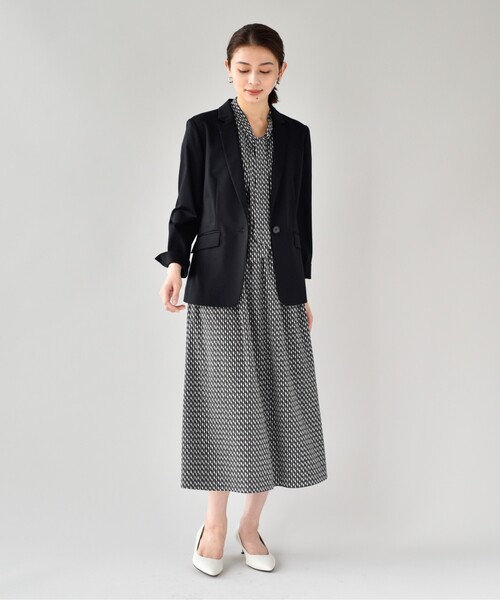 UNTITLED（アンタイトル）の「◆【接触冷感】ストレッチ テーラードジャケット（テーラードジャケット・レディース・ダークネイビー/ブラック・00/04/01/42/02/44/03/48）」の4枚目の写真