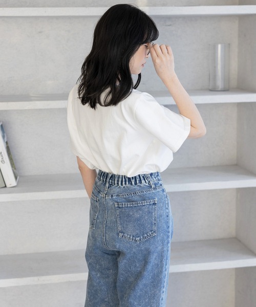 GeeRA（ジーラ）の「綿100％エンボス加工Ｔシャツ（Tシャツ/カットソー・レディース・ブラック/ホワイト・MEDIUM/LARGE/X-LARGE）」の3枚目の写真