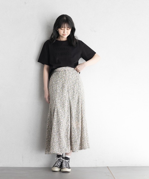 GeeRA（ジーラ）の「綿100％エンボス加工Ｔシャツ（Tシャツ/カットソー・レディース・ブラック/ホワイト・MEDIUM/LARGE/X-LARGE）」の18枚目の写真