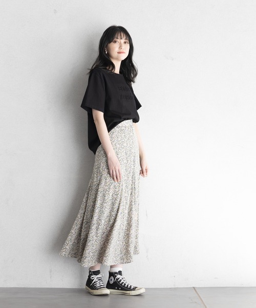 GeeRA（ジーラ）の「綿100％エンボス加工Ｔシャツ（Tシャツ/カットソー・レディース・ブラック/ホワイト・MEDIUM/LARGE/X-LARGE）」の22枚目の写真