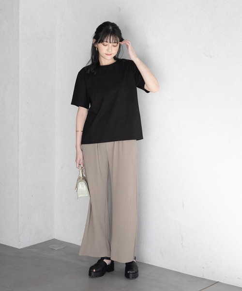 GeeRA（ジーラ）の「綿100％エンボス加工Ｔシャツ（Tシャツ/カットソー・レディース・ブラック/ホワイト・MEDIUM/LARGE/X-LARGE）」の11枚目の写真