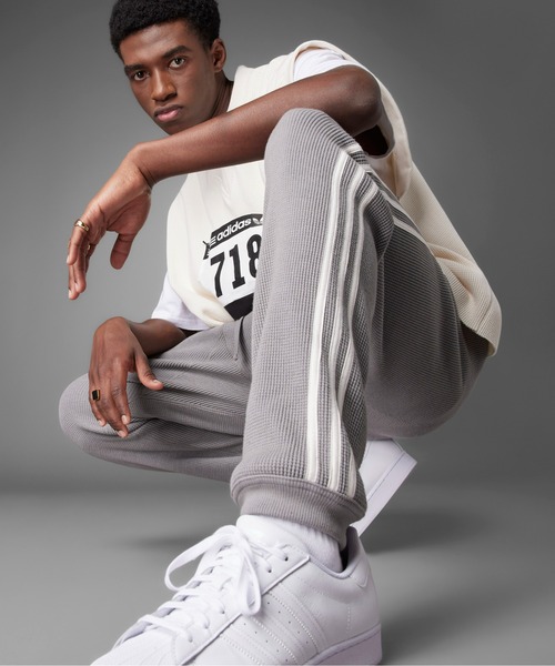 ★adidas originals ワッフル　スウェット★ adidas（アディダス） スウェット W CROPPED HOODIE(ワッフル
