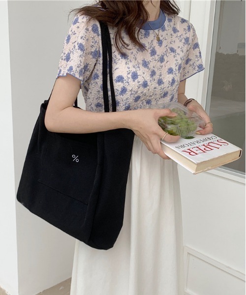 gossip！ロサンゼルス（ゴシップロサンゼルス）の「キャンバストートバッグ（トートバッグ・レディース・ブラック/オフホワイト・FREE）」の2枚目の写真