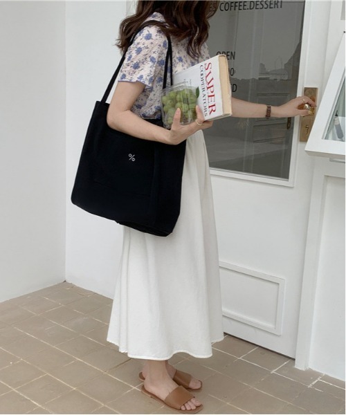 gossip！ロサンゼルス（ゴシップロサンゼルス）の「キャンバストートバッグ（トートバッグ・レディース・ブラック/オフホワイト・FREE）」の22枚目の写真