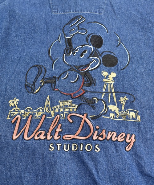 DISNEY VINTAGE(ディズニーヴィンテージ)の「【ヴィンテージ古着】Disney / ディズニー 刺繍 デニムシャツ(シャツ/ブラウス・メンズ・ブルー・LARGE)」の2枚目の写真