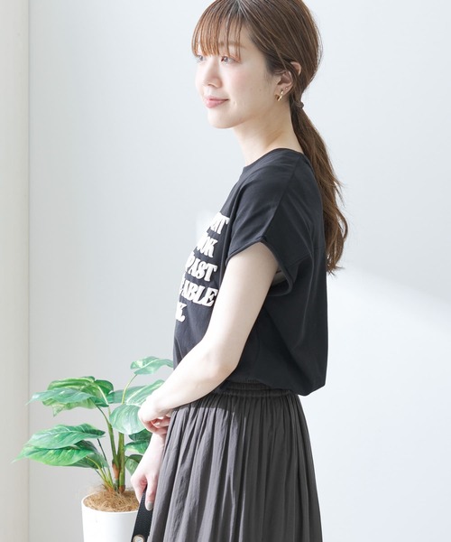 URBAN RESEARCH Sonny Label(アーバンリサーチサニーレーベル)の「メッセージプリントフレンチTシャツ(Tシャツ/カットソー・レディース・ホワイト系その他/ブラック/オフホワイト・FREE)」の10枚目の写真