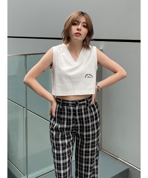 ENVYM（アンビー）の「ＶネックショートＴＯＰＳ（Tシャツ/カットソー・レディース・ホワイト/ブラック/ベージュ・FREE）」の10枚目の写真