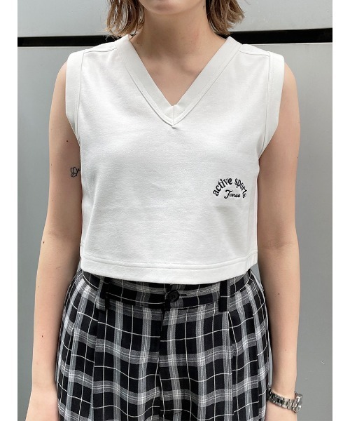 ENVYM（アンビー）の「ＶネックショートＴＯＰＳ（Tシャツ/カットソー・レディース・ホワイト/ブラック/ベージュ・FREE）」の20枚目の写真