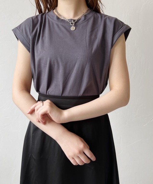H.Warren(エイチウォーレン)の「クルーネックフレンチスリーブカットプルオーバーTシャツ(Tシャツ/カットソー・レディース・ホワイト/ブラック/ブラウン/グレー・FREE)」の4枚目の写真