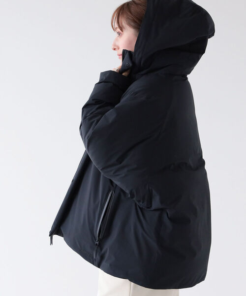 Ray BEAMS（レイビームス）の「MARMOT × Ray BEAMS / 別注 ダウン ジャケット（ブルゾン・レディース・ブラック/ベージュ・ONE SIZE）」の8枚目の写真
