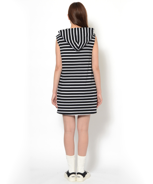 X-girl（エックスガール）の「【NYLON7月号掲載】SUMMER HOODIE DRESS（ワンピース・レディース・マルチ/ブラック/グリーン・1/2）」の5枚目の写真