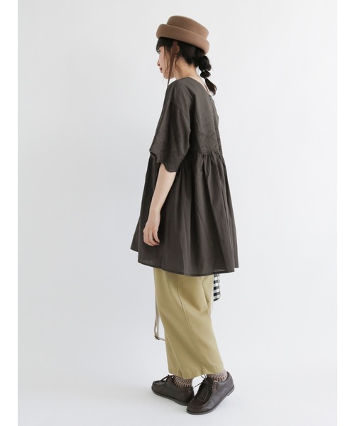 SM2 スカラップレース　チュニック　ワンピース　綿麻　リネン　モカ茶　新品 Samansa Mos2（サマンサ モスモス）の「スカラップレース前後