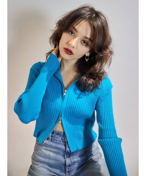 EVRIS（エヴリス）の「ジップタートルリブニットトップス（ニット/セーター・レディース・ホワイト/ブラック/ブルー/グリーン・FREE）」の6枚目の写真