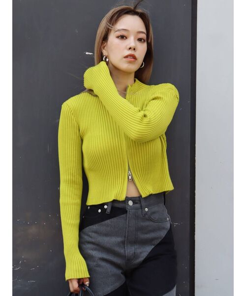 EVRIS（エヴリス）の「ジップタートルリブニットトップス（ニット/セーター・レディース・ホワイト/ブラック/ブルー/グリーン・FREE）」の8枚目の写真