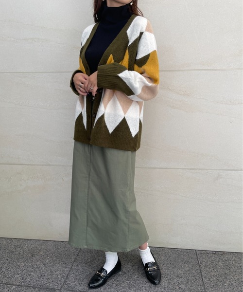 StyleSea（スタイルシー）の「アーガイルオーバーサイズカーディガン（カーディガン/ボレロ・レディース・ブラック系/グリーン系/ネイビー系・MEDIUM）」の21枚目の写真