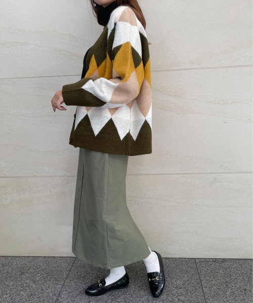 StyleSea（スタイルシー）の「アーガイルオーバーサイズカーディガン（カーディガン/ボレロ・レディース・ブラック系/グリーン系/ネイビー系・MEDIUM）」の16枚目の写真