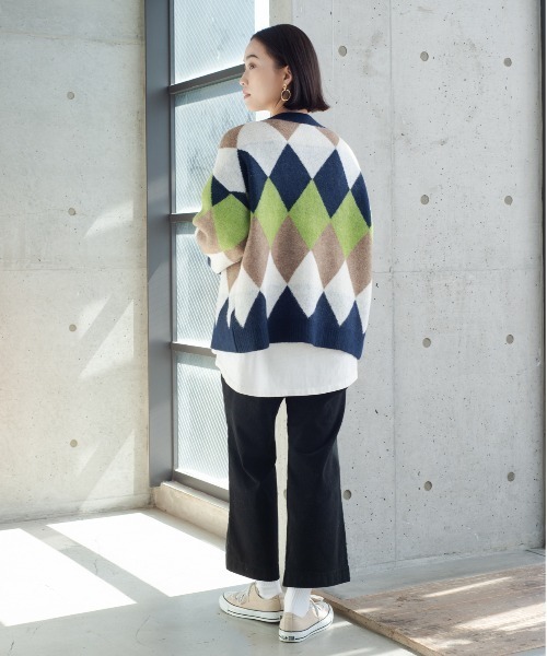 StyleSea（スタイルシー）の「アーガイルオーバーサイズカーディガン（カーディガン/ボレロ・レディース・ブラック系/グリーン系/ネイビー系・MEDIUM）」の9枚目の写真