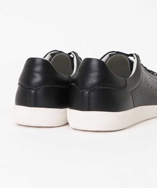 ikka（イッカ）の「【抗菌防臭】PUスニーカー（スニーカー・メンズ・オフホワイト/ブラック・L/M）」の5枚目の写真