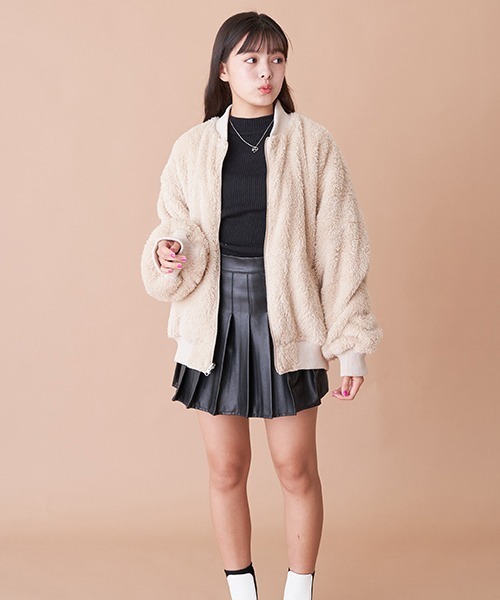 LOVETOXIC（ラブトキシック）の「リバーシブルボアＭＡ１（ブルゾン・キッズ・アイボリー/カーキ/ブラック・M/S/SS/L）」の8枚目の写真