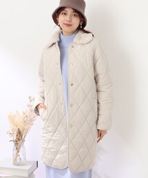 ◆【キレイめコーデに抜け感をプラス】衿フェイクファーキルトジャケット