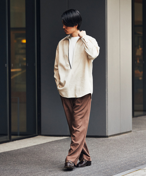 EDIFICE LA BOUCLE（エディフィスラブークル）の「【LA BOUCLE / ラブークル】レザーパイピング スキッパーシャツ（シャツ/ブラウス・メンズ・ブラック/アイボリー・2/1）」の9枚目の写真