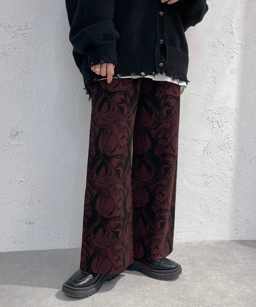 apres jour mignon(アプレジュールミニョン)の「ジャガードニットパンツ【ZOZOTOWN限定アイテム】(その他パンツ・レディース・ボルドー/グレイッシュベージュ/ブラック・MEDIUM/X-LARGE/SMALL)」の3枚目の写真