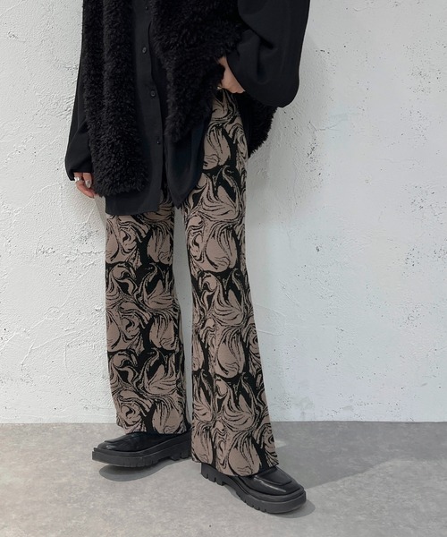apres jour mignon(アプレジュールミニョン)の「ジャガードニットパンツ【ZOZOTOWN限定アイテム】(その他パンツ・レディース・ボルドー/グレイッシュベージュ/ブラック・MEDIUM/X-LARGE/SMALL)」の10枚目の写真
