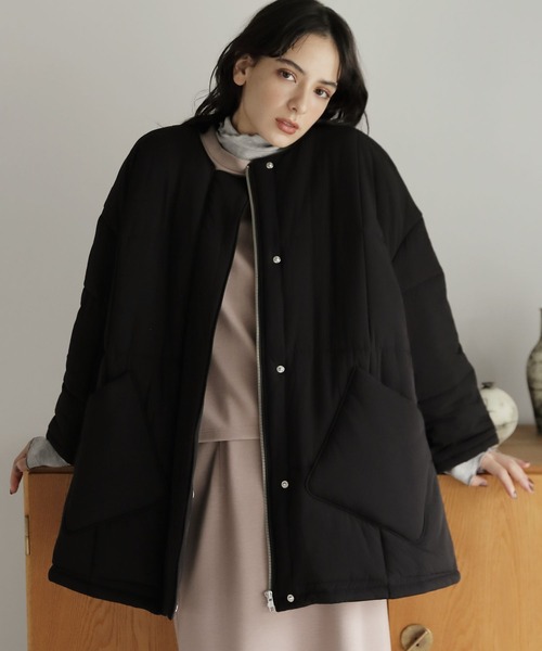 LAKOLE（ラコレ）の「中綿ハーフコート / 171501（その他アウター・レディース・ブラック/アイボリー・MEDIUM/SMALL）」の2枚目の写真