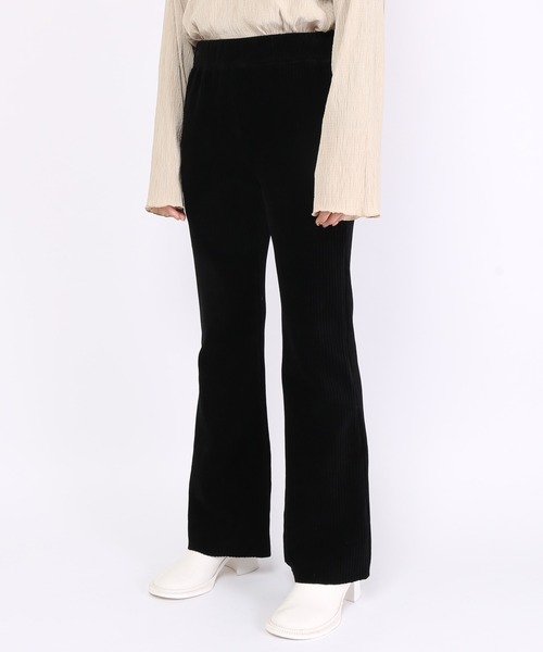 PUNYUS（プニュズ）の「コーデュロイプリーツパンツ（その他パンツ・レディース・ピンク/ブルー/ブラック/パープル・1/2/4/3）」の2枚目の写真