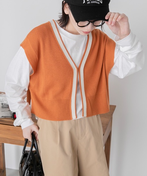 BONLECILL（ボンルシール）の「【アンサンブル】クロップドラインニットベスト／ロゴ刺繍ロングTシャツ（アンサンブル・レディース・オレンジ/アイボリー/チャコールグレー/ブルー・FREE）」の4枚目の写真