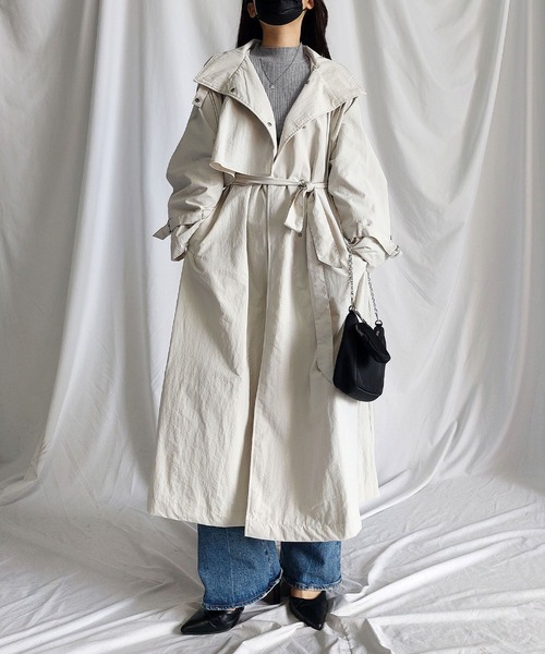 me+em select(ミームセレクト)の「※※【2WAY】オーバーサイズ スタンドカラーナイロンロングトレンチコート(トレンチコート・レディース・ベージュ/アイボリー/ブラック/ピンク・MEDIUM)」の3枚目の写真