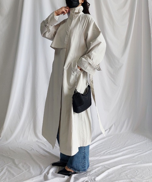 me+em select(ミームセレクト)の「※※【2WAY】オーバーサイズ スタンドカラーナイロンロングトレンチコート(トレンチコート・レディース・ベージュ/アイボリー/ブラック/ピンク・MEDIUM)」の15枚目の写真
