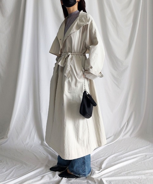 me+em select(ミームセレクト)の「※※【2WAY】オーバーサイズ スタンドカラーナイロンロングトレンチコート(トレンチコート・レディース・ベージュ/アイボリー/ブラック/ピンク・MEDIUM)」の18枚目の写真