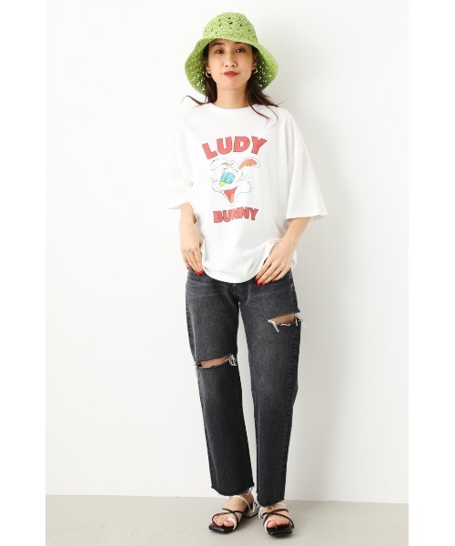 RODEO CROWNS WIDE BOWL（ロデオクラウンズワイドボウル）の「LUDY RABBIT Tシャツ（Tシャツ/カットソー・レディース・オフホワイト/チャコールグレー/ダークグリーン・FREE）」の10枚目の写真